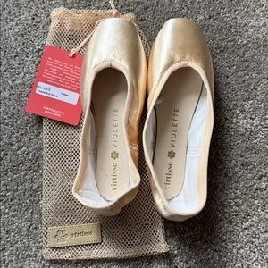 NEW!!! Virtisse Violette Soft Shank Point Shoe 6.0 - 1X